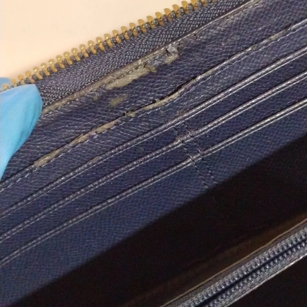 Authentic Coach Navy & Blue Crossgrain Zip-Around Wallet – Gold Logo Leather